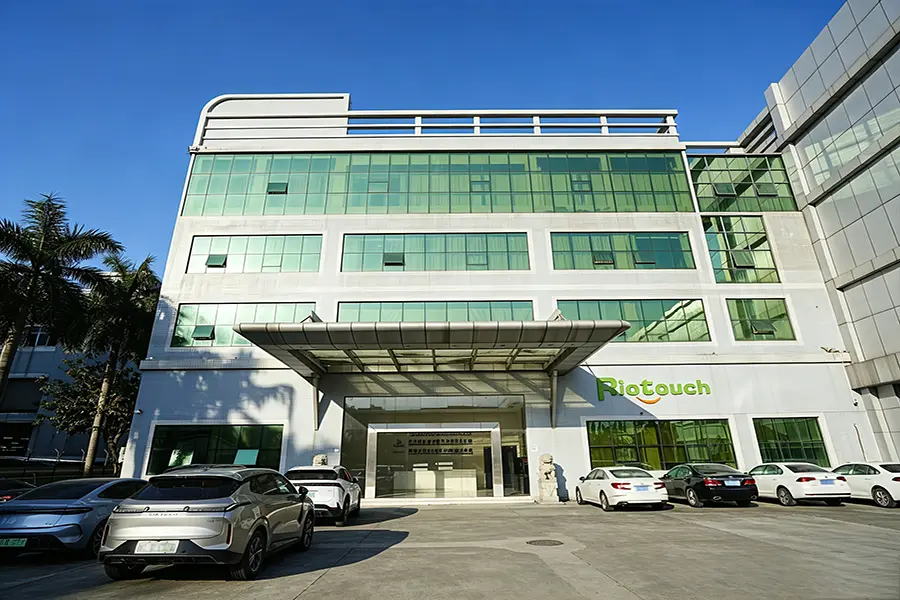 Riotouch LED display factory R&D engineering lab development center